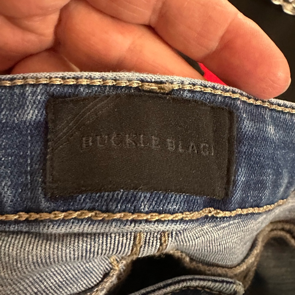 Buckle Black Classic Blue Women's Jeans straight leg skinny. 34x32 - Picture 5 of 5